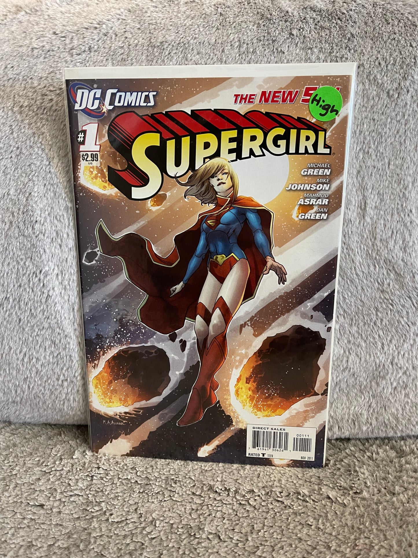 Supergirl 1 (2011)