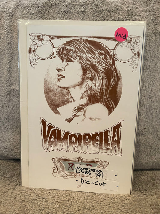 Vampirella Lives 1 (Die-Cut)