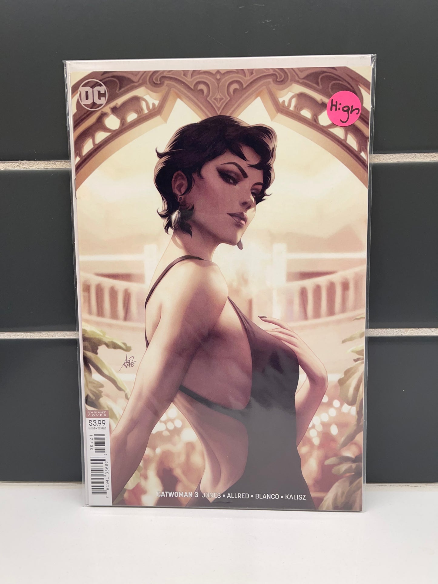 Catwoman 3 Artgerm Variant (2018)