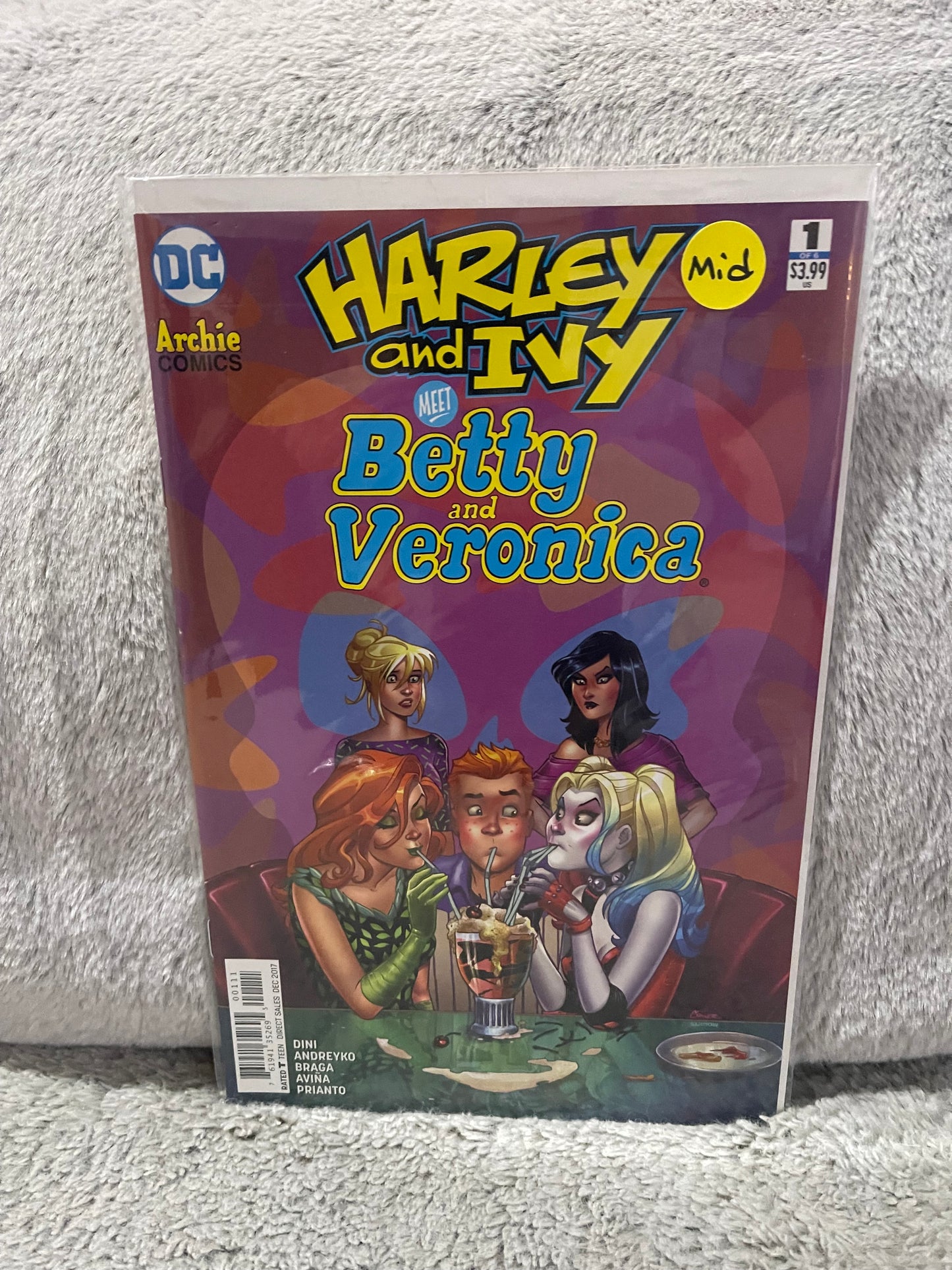 Harley and Ivy Meet Betty and Veronica 1